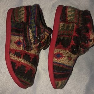 Toms aztec tribal velcro ankle boots 11.5